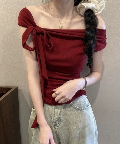 Teem Store(チームストア)の「【チョーカー付き】サイドギャザーワンショルTシャツ(Tシャツ/カットソー・レディース・チャコール/ホワイト/ワイン/ブラック・F)」の14枚目の写真