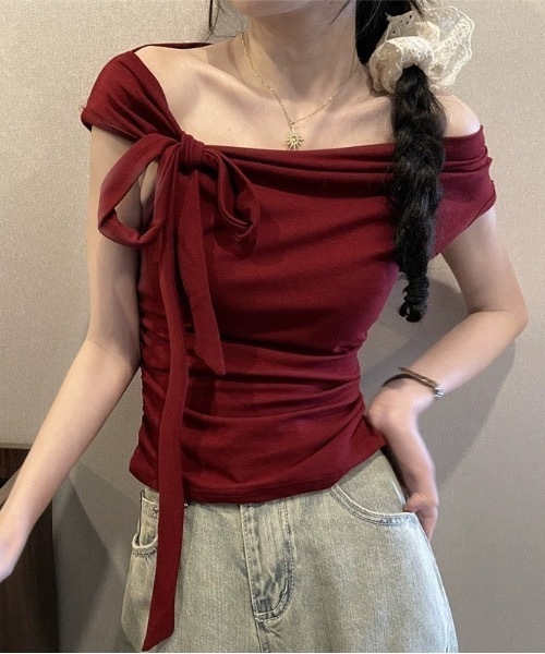 Teem Store(チームストア)の「【チョーカー付き】サイドギャザーワンショルTシャツ(Tシャツ/カットソー・レディース・チャコール/ホワイト/ワイン/ブラック・F)」の15枚目の写真