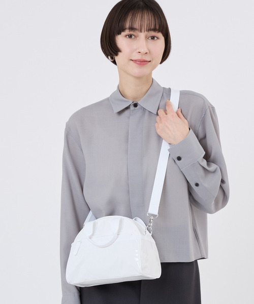 LeSportsac(レスポートサック)の「ROUND SM SATCHEL ホワイトグリマーシャイン(ショルダーバッグ・レディース・ホワイト・FREE)」の1枚目の写真
