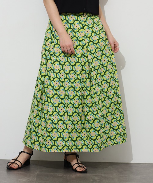 KILKI（キルキー）の「kilki　スワロープリントスカート（スカート・レディース・ブルー系/グリーン系・ONESIZE）」の5枚目の写真