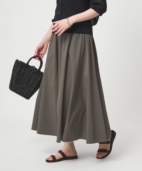 green label relaxing(グリーンレーベルリラクシング)の「WONDER CLOTH ボリューム スカート マシンウォッシャブル ストレッチ 接触冷感 吸水速乾(スカート・レディース・ダークグレー/ベージュ/コバルトブルー・FREE)」の7枚目の写真