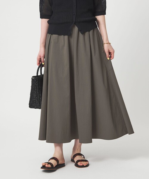 green label relaxing(グリーンレーベルリラクシング)の「WONDER CLOTH ボリューム スカート マシンウォッシャブル ストレッチ 接触冷感 吸水速乾(スカート・レディース・ダークグレー/ベージュ/コバルトブルー・FREE)」の8枚目の写真