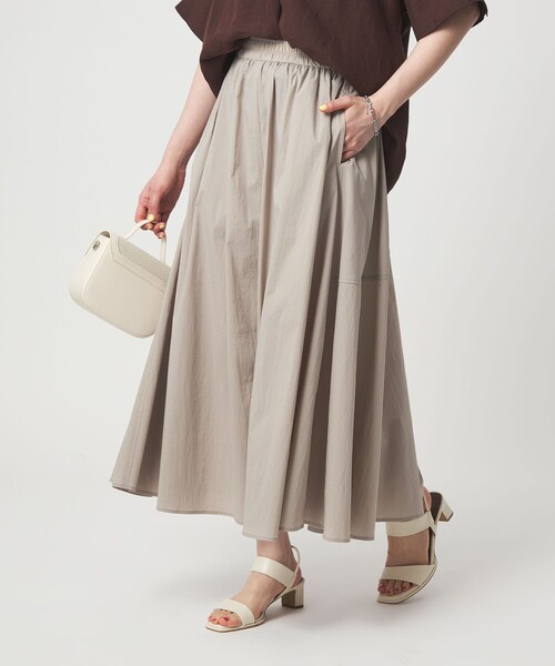 green label relaxing(グリーンレーベルリラクシング)の「WONDER CLOTH ボリューム スカート マシンウォッシャブル ストレッチ 接触冷感 吸水速乾(スカート・レディース・ダークグレー/ベージュ/コバルトブルー・FREE)」の11枚目の写真
