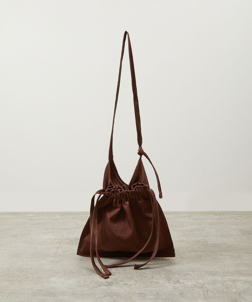 And A(アンドエー)の「ITTI イッチ / MARY RED CROSS BAG CERATO BRIGHT 撥水ナイロンレッドクロスショルダーバッグ / ITTI-BAG-181-CB(ショルダーバッグ・メンズ・オレンジ/オリーブ/ブラウン/ブラック・FREE)」の14枚目の写真