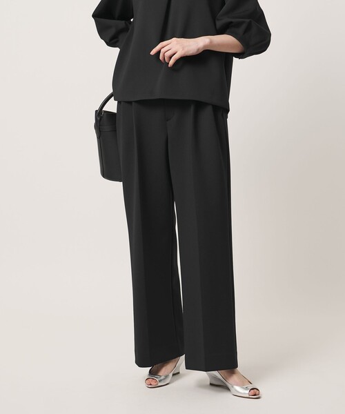 UNITED ARROWS(ユナイテッドアローズ)の「LIGHT SPONGY ワイドパンツ ‐ウォッシャブル‐(スラックス・レディース・ネイビー/オフホワイト/ブラック・40/34/36/38)」の1枚目の写真