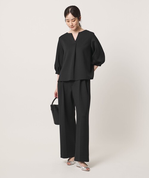UNITED ARROWS(ユナイテッドアローズ)の「LIGHT SPONGY ワイドパンツ ‐ウォッシャブル‐(スラックス・レディース・ネイビー/オフホワイト/ブラック・40/34/36/38)」の9枚目の写真