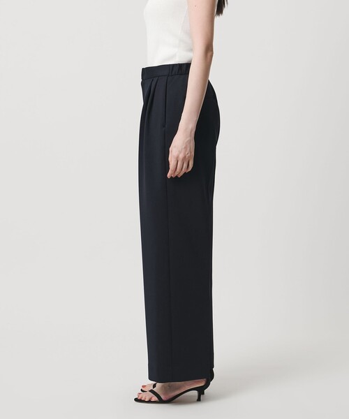 UNITED ARROWS(ユナイテッドアローズ)の「LIGHT SPONGY ワイドパンツ ‐ウォッシャブル‐(スラックス・レディース・ネイビー/オフホワイト/ブラック・40/34/36/38)」の11枚目の写真