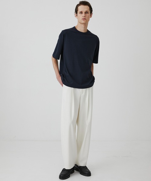 UNITED TOKYO(ユナイテッドトウキョウ)の「【防臭】Super 140s ウールテクノラマ リラックスTシャツ |梅雨対策/蒸れない/吸湿性/接触冷感/ドライタッチ/夏服(Tシャツ/カットソー・メンズ・ネイビー/グレイッシュベージュ/ブラック・2/1)」の4枚目の写真