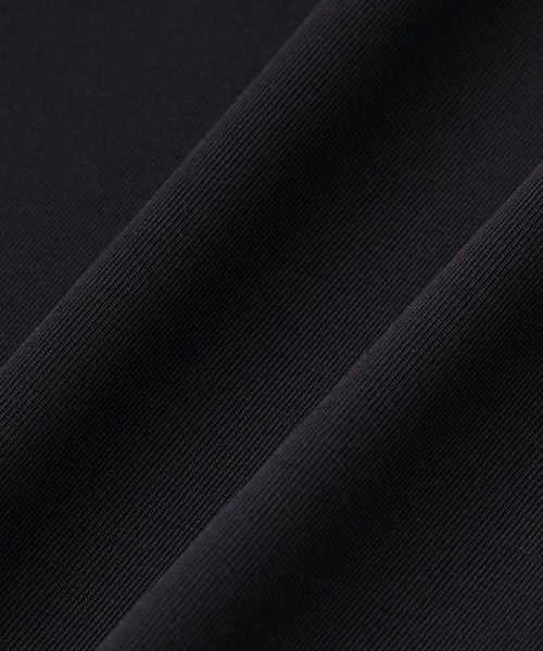 UNITED TOKYO(ユナイテッドトウキョウ)の「【防臭】Super 140s ウールテクノラマ リラックスTシャツ |梅雨対策/蒸れない/吸湿性/接触冷感/ドライタッチ/夏服(Tシャツ/カットソー・メンズ・ネイビー/グレイッシュベージュ/ブラック・2/1)」の14枚目の写真