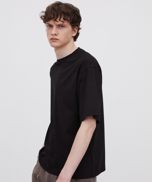 UNITED TOKYO(ユナイテッドトウキョウ)の「【防臭】Super 140s ウールテクノラマ リラックスTシャツ |梅雨対策/蒸れない/吸湿性/接触冷感/ドライタッチ/夏服(Tシャツ/カットソー・メンズ・ネイビー/グレイッシュベージュ/ブラック・2/1)」の21枚目の写真
