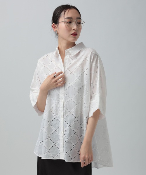 LEPSIM(レプシィム)の「ハーフスリーブ刺繍シャツチュニック 664007(シャツ/ブラウス・レディース・ブラウン/ブラック/オフホワイト・FREE)」の5枚目の写真