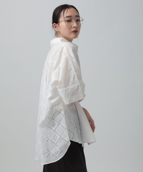 LEPSIM(レプシィム)の「ハーフスリーブ刺繍シャツチュニック 664007(シャツ/ブラウス・レディース・ブラウン/ブラック/オフホワイト・FREE)」の6枚目の写真