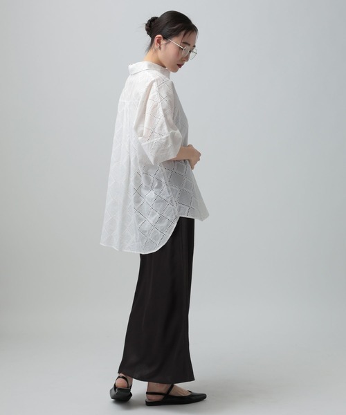 LEPSIM(レプシィム)の「ハーフスリーブ刺繍シャツチュニック 664007(シャツ/ブラウス・レディース・ブラウン/ブラック/オフホワイト・FREE)」の9枚目の写真