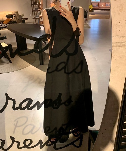 FAVORITO(ファヴォリート)の「背中あきワンピース(ワンピース・レディース・ホワイト/ブラック・F)」の15枚目の写真