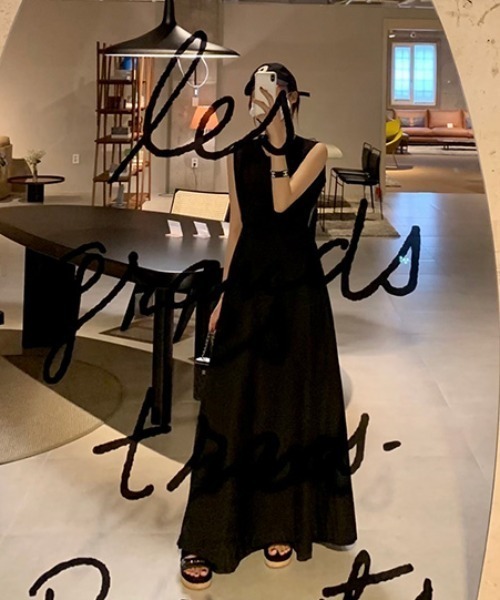 FAVORITO(ファヴォリート)の「背中あきワンピース(ワンピース・レディース・ホワイト/ブラック・F)」の19枚目の写真