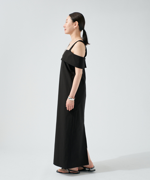 VERMEIL par iena（ヴェルメイユパーイエナ）の「cotton back satin ワンピース（ワンピース・レディース・ブラック/キャメル・38/36）」の4枚目の写真