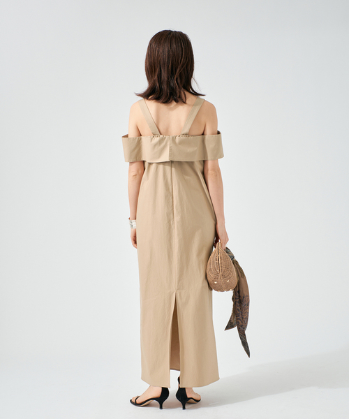 VERMEIL par iena（ヴェルメイユパーイエナ）の「cotton back satin ワンピース（ワンピース・レディース・ブラック/キャメル・38/36）」の13枚目の写真