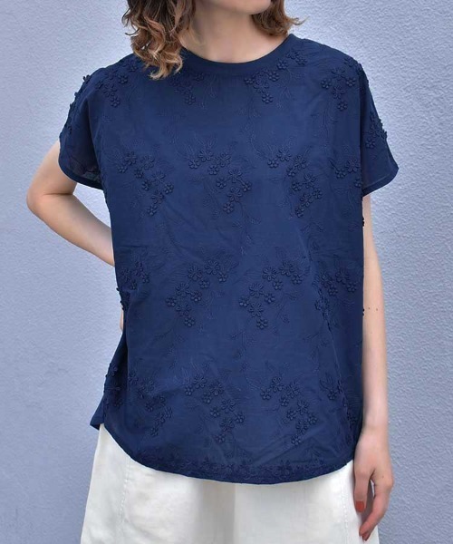 Bleu Bleuet(ブルーブルーエ)の「フラワー3D刺繍Tシャツ26NO1(Tシャツ/カットソー・レディース・ホワイト/ネイビー/ピンク・FREE)」の10枚目の写真