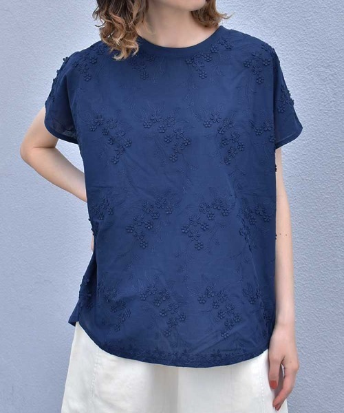 Bleu Bleuet(ブルーブルーエ)の「フラワー3D刺繍Tシャツ26NO1(Tシャツ/カットソー・レディース・ホワイト/ネイビー/ピンク・FREE)」の14枚目の写真
