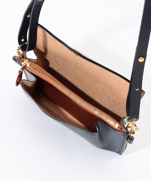 GLENROYAL(グレンロイヤル)の「【別注】GLENROYAL MEDIUM PURSE WITH STRAP ブライドルレザー ショルダーミニバッグ(ショルダーバッグ・メンズ・グリーン/テラコッタ/ブラック/ネイビー・FREE)」の20枚目の写真