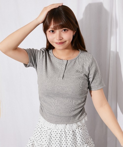 GORGE(ゴージ)の「《裾レースレイヤード》リブカットソー フェミ 春夏秋全4色(Tシャツ/カットソー・レディース・ブラック/オフホワイト/グレー/チャコール・F)」の6枚目の写真