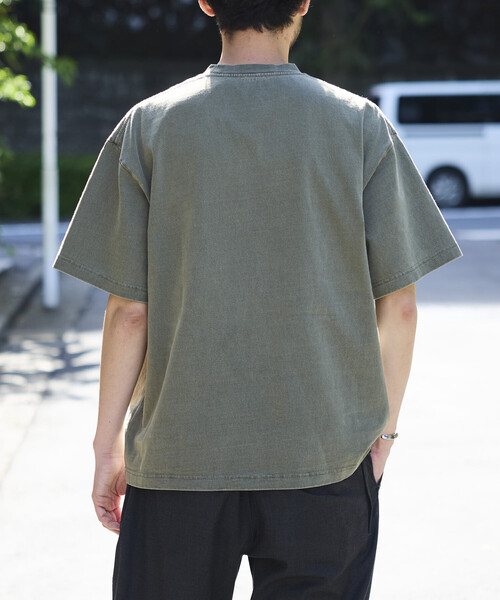 FREAK'S STORE(フリークスストア)の「HEAVY WEIGHT/ヘビーウェイト ピグメント ショートスリーブ クルーネック ポケットTシャツ/10.5オンス(Tシャツ/カットソー・メンズ・チャコールグレー/オリーブ/ピンク/ブラウン・LARGE/SMALL/MEDIUM)」の13枚目の写真