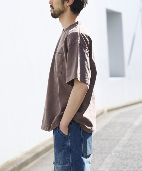 FREAK'S STORE(フリークスストア)の「HEAVY WEIGHT/ヘビーウェイト ピグメント ショートスリーブ クルーネック ポケットTシャツ/10.5オンス(Tシャツ/カットソー・メンズ・チャコールグレー/オリーブ/ピンク/ブラウン・LARGE/SMALL/MEDIUM)」の18枚目の写真