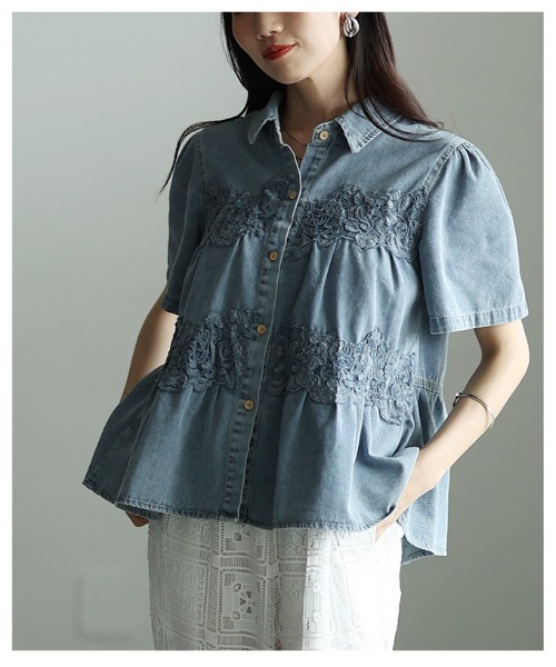 Sawa a la mode(サワアラモード)の「レース×ペプラムフレアデニムシャツ(シャツ/ブラウス・レディース・ブルー・FREE)」の8枚目の写真