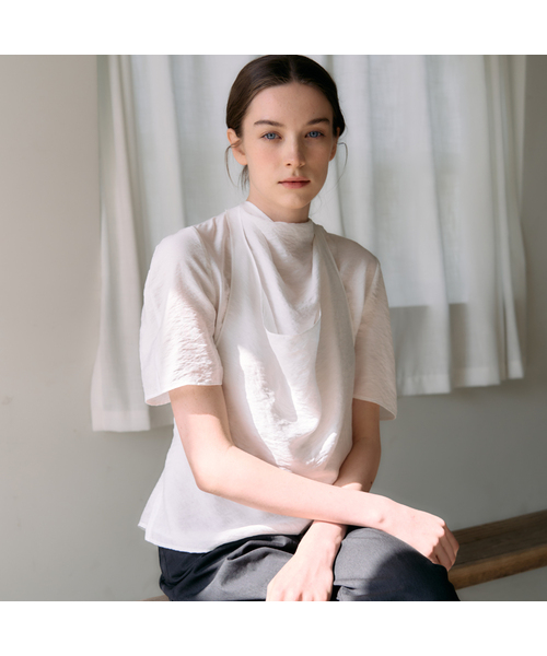 Ellioti(エリオティ)の「Roraine Mock Neck Blouse_2Color(シャツ/ブラウス・レディース・ブラック/ホワイト・F)」の1枚目の写真