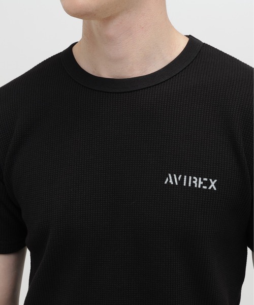 AVIREX(アヴィレックス)の「《WEB&DEPOT限定》WAFFLE CREW LOGO T-SHIRT / 半袖 ワッフル クルーネック ロゴ Tシャツ / AVIREX / アヴィレックス(Tシャツ/カットソー・メンズ・グリーン系カモフラージュ/ネイビー/ブラック/ホワイト/グレー系カモフラージュ/オリーブ・X-LARGE/SMALL/MEDIUM/XX-LARGE/LARGE)」の12枚目の写真