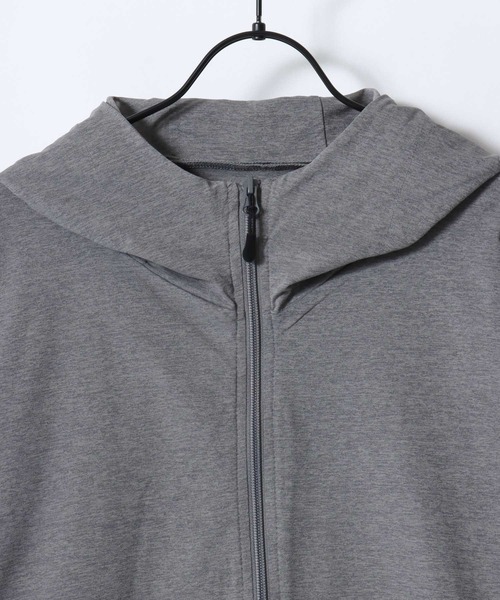 SITRY(シトリー)の「High Function Zip Hoodie/オーバーサイズ マルチファンクション ストレッチ 吸水速乾 UVカット パーカー ジップパーカー フーディー セットアップ対応(パーカー・メンズ・チャコール/グレー/オフホワイト/ブラック/カーキ・M/L/LL)」の16枚目の写真