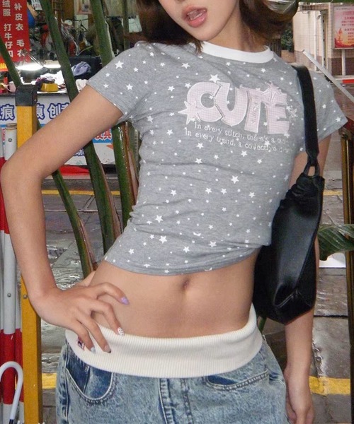LYEON(リヨン)の「CUTEスタープリントクロップドTシャツ(Tシャツ/カットソー・レディース・グレー・MEDIUM/SMALL)」の8枚目の写真