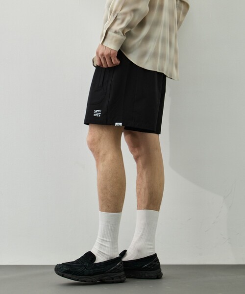 CITY COUNTRY CITY（シティーカントリーシティー）の「【CITY COUNTRY CITY/シティカントリーシティ】EMBROIDERD LOGO STRECH  NYLON EASY  SHORTS（その他パンツ・メンズ・ブラック/イエロー/ブルー・L）」の5枚目の写真
