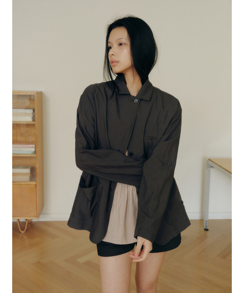Yuje(ユジェ)の「SHIRRING BLOUSE (3color)(シャツ/ブラウス・レディース・ピンクベージュ/ブラック/ホワイト・FREE)」の9枚目の写真