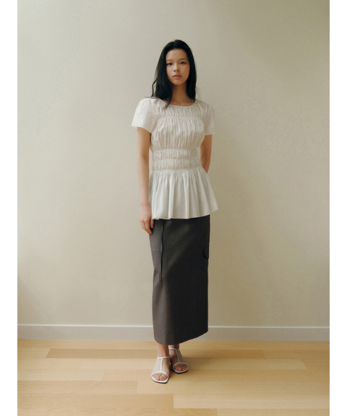 Yuje(ユジェ)の「SHIRRING BLOUSE (3color)(シャツ/ブラウス・レディース・ピンクベージュ/ブラック/ホワイト・FREE)」の12枚目の写真
