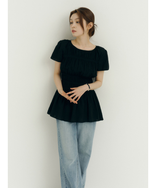 Yuje(ユジェ)の「SHIRRING BLOUSE (3color)(シャツ/ブラウス・レディース・ピンクベージュ/ブラック/ホワイト・FREE)」の22枚目の写真