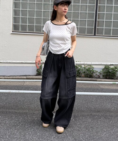 w closet（ダブルクローゼット）の「ワンショルドロストT（Tシャツ/カットソー・レディース・ブラック/レッド/ブルー/ネイビー/オフホワイト・FREE）」の15枚目の写真