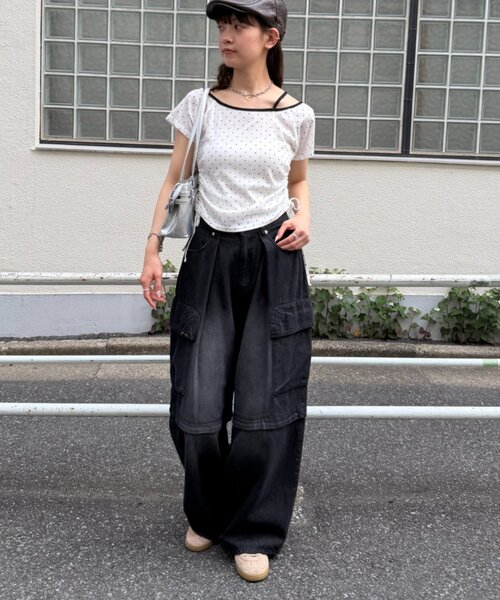 w closet（ダブルクローゼット）の「ワンショルドロストT（Tシャツ/カットソー・レディース・ブラック/レッド/ブルー/ネイビー/オフホワイト・FREE）」の16枚目の写真