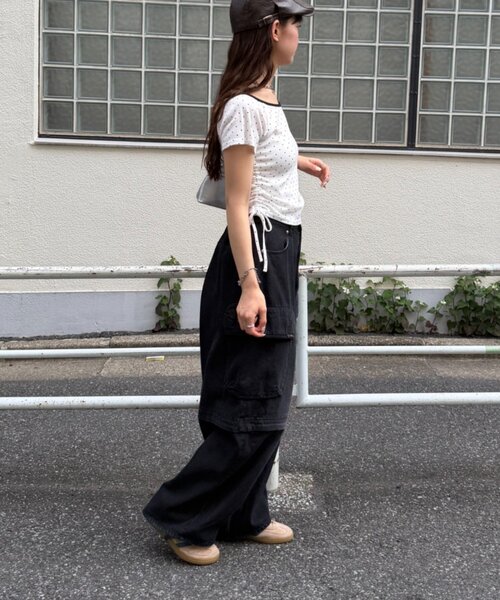 w closet（ダブルクローゼット）の「ワンショルドロストT（Tシャツ/カットソー・レディース・ブラック/レッド/ブルー/ネイビー/オフホワイト・FREE）」の17枚目の写真