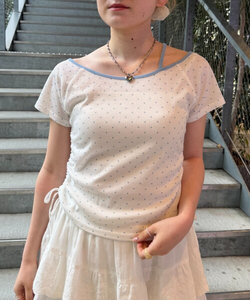 w closet（ダブルクローゼット）の「ワンショルドロストT（Tシャツ/カットソー・レディース・ブラック/レッド/ブルー/ネイビー/オフホワイト・FREE）」の19枚目の写真