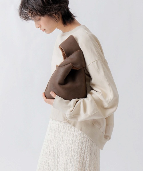 WHYTO.(ホワイト)の「「WHYTO. / ホワイト」reversible boa bag(トートバッグ・レディース・オフホワイト/ベージュ/ブラウン・FREE)」の14枚目の写真