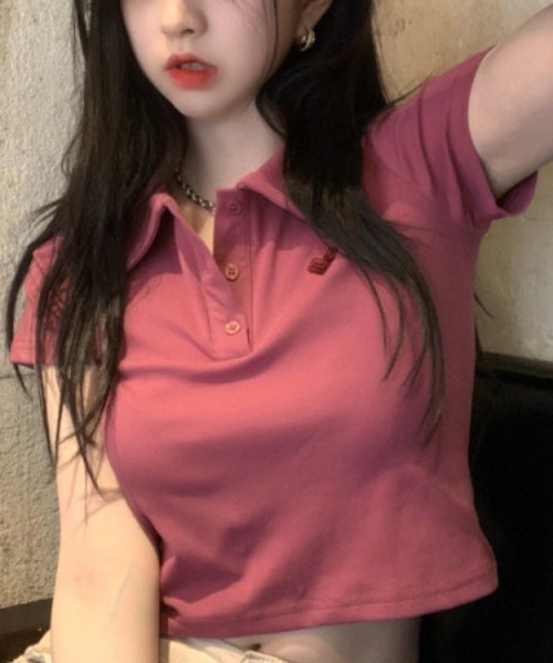 Emilie(エミリー)の「ワンポイントハートクロップド丈ポロシャツ(Tシャツ/カットソー・レディース・ピンク/ホワイト・FREE)」の2枚目の写真