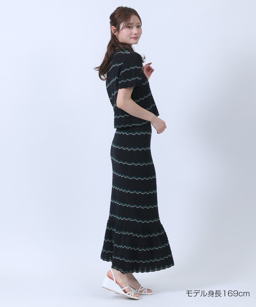 MARY QUANT(マリークワント)の「ウェーブニット スカート(スカート・レディース・ネイビー/ブラック/アイボリー/ブルー・M)」の17枚目の写真
