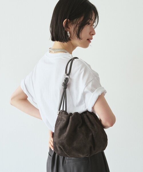 russet（ラシット）の「【WEB限定】スエード巾着4WAYショルダーバッグ（ショルダーバッグ・レディース・ダークブラウン/グレー・FREE）」の5枚目の写真