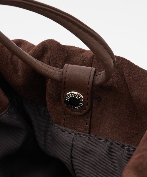 russet（ラシット）の「【WEB限定】スエード巾着4WAYショルダーバッグ（ショルダーバッグ・レディース・ダークブラウン/グレー・FREE）」の16枚目の写真