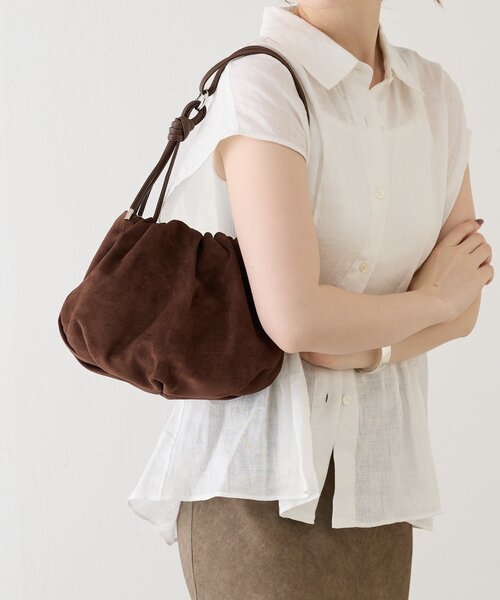 russet（ラシット）の「【WEB限定】スエード巾着4WAYショルダーバッグ（ショルダーバッグ・レディース・ダークブラウン/グレー・FREE）」の13枚目の写真