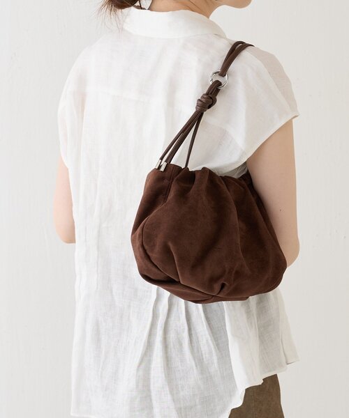 russet（ラシット）の「【WEB限定】スエード巾着4WAYショルダーバッグ（ショルダーバッグ・レディース・ダークブラウン/グレー・FREE）」の14枚目の写真