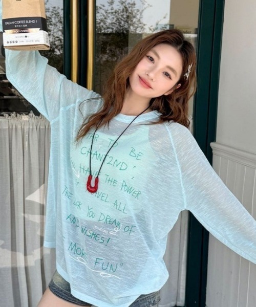 Ritzy(リッツィー)の「ロゴプリントシアーロングスリーブカットソー(Tシャツ/カットソー・レディース・ブルー・L/M)」の5枚目の写真