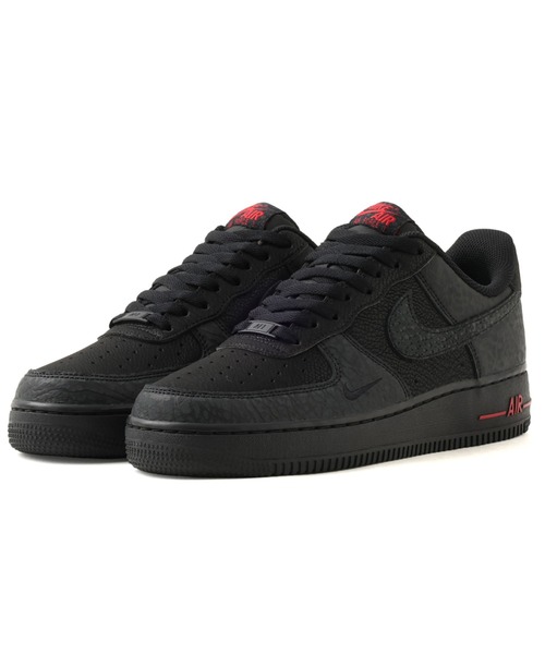 NIKE(ナイキ)の「NIKE AIR FORCE 1 '07 / ナイキ エア フォース 1 '07【SP】(スニーカー・メンズ・ブラック・28.0cm/27.5cm/27.0cm/26.5cm/26.0cm/30.0cm/28.5cm/29.0cm/25.5cm)」の1枚目の写真