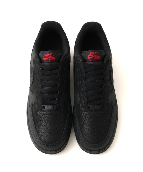 NIKE(ナイキ)の「NIKE AIR FORCE 1 '07 / ナイキ エア フォース 1 '07【SP】(スニーカー・メンズ・ブラック・28.0cm/27.5cm/27.0cm/26.5cm/26.0cm/30.0cm/28.5cm/29.0cm/25.5cm)」の2枚目の写真